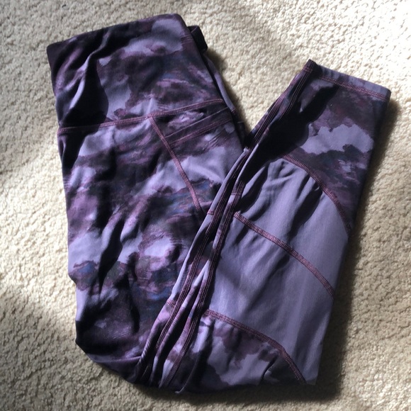 XXL All in motion purple camouflage leggings with pockets! - Picture 5 of 8
